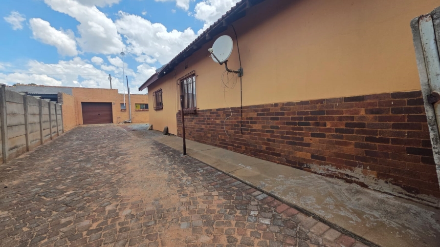 3 Bedroom Property for Sale in Stilfontein Ext 3 North West